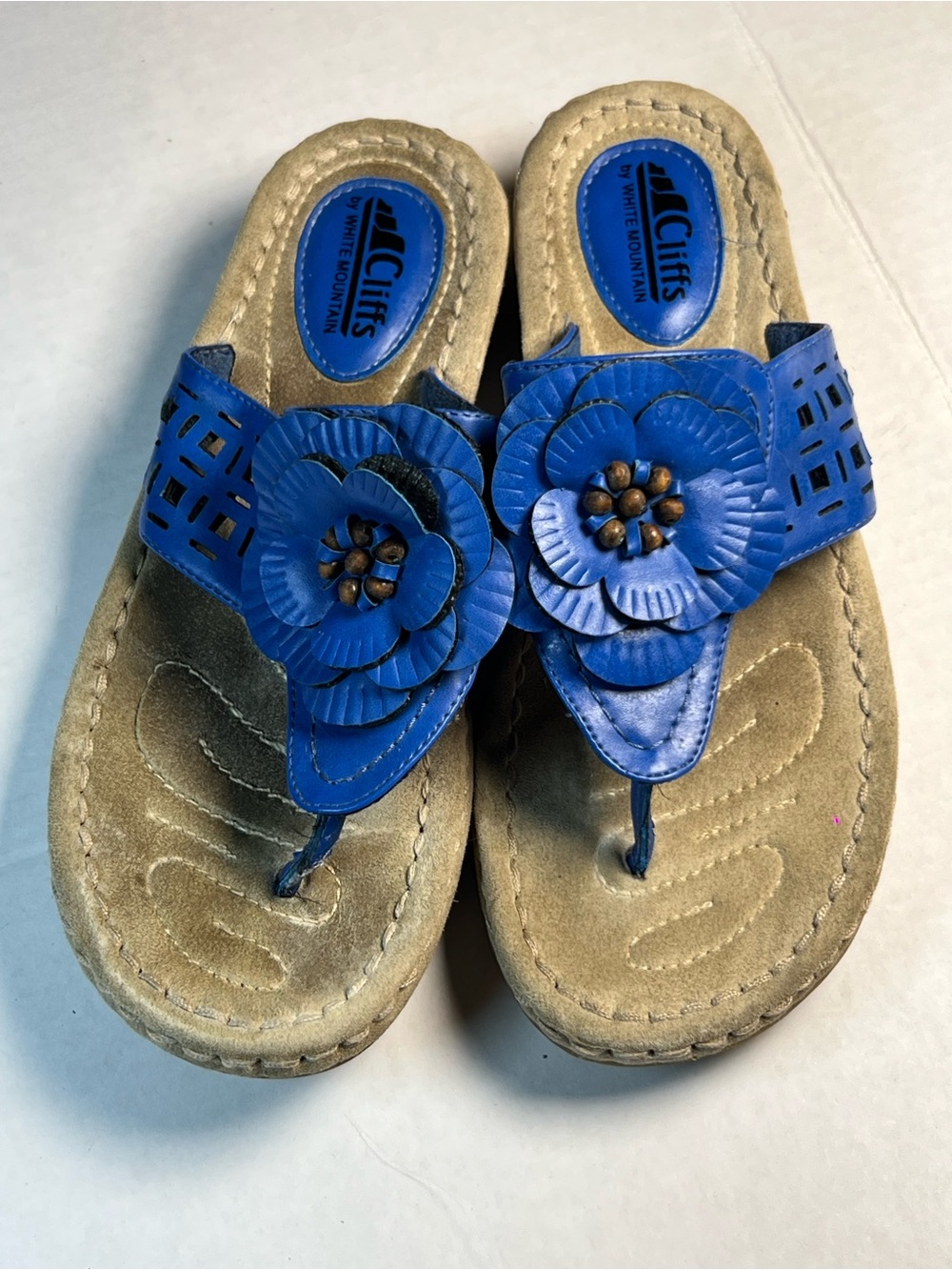 Cliffs by WHITE MOUNTAIN Blue Floral Toe-Post Sandals